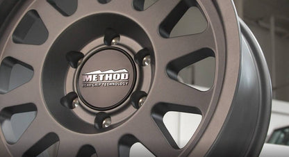 Method Race Wheels メソッド ホイール 704 Bead Grip | TITANIUM