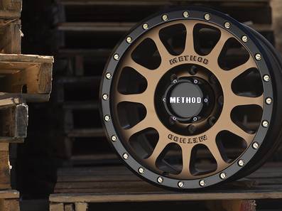 Method Race Wheels メソッド ホイール 305 NV | METHOD BRONZE - MATTE BLACK LIP