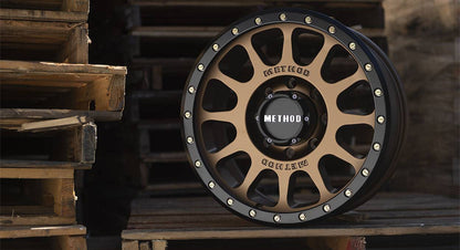 Method Race Wheels メソッド ホイール 305 NV | METHOD BRONZE - MATTE BLACK LIP