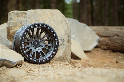 Baja Built バハビルト Renegade Cast Beadlock | Satin Graphite (black ring & aluminum bolts) キャストホイール