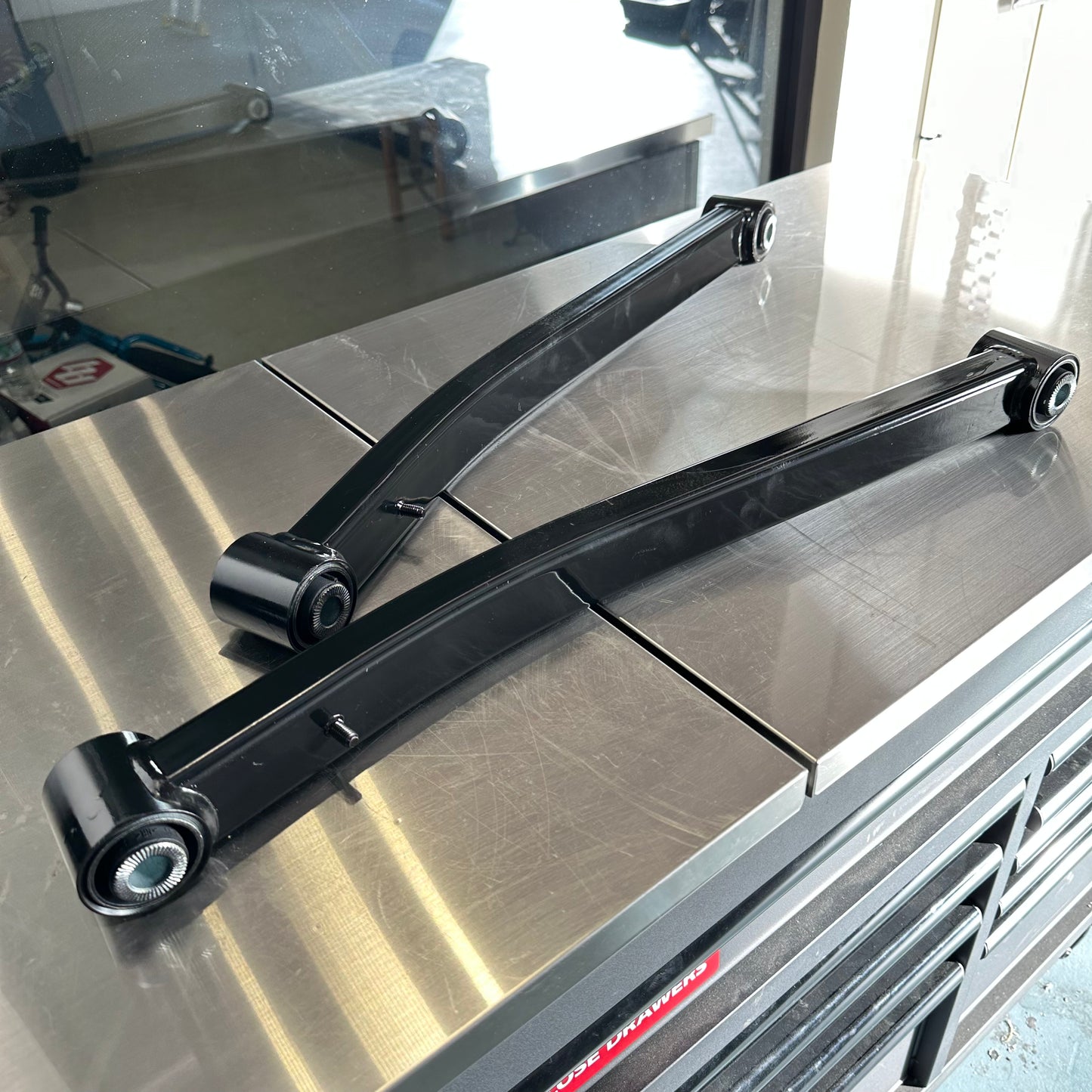 MOPAR Jeep純正 2.0インチリフトキット フロント ロアアーム 2-3.5 MOPAR Jeep純正 2.0インチリフトキット フロント ロアアーム 2-3.5
