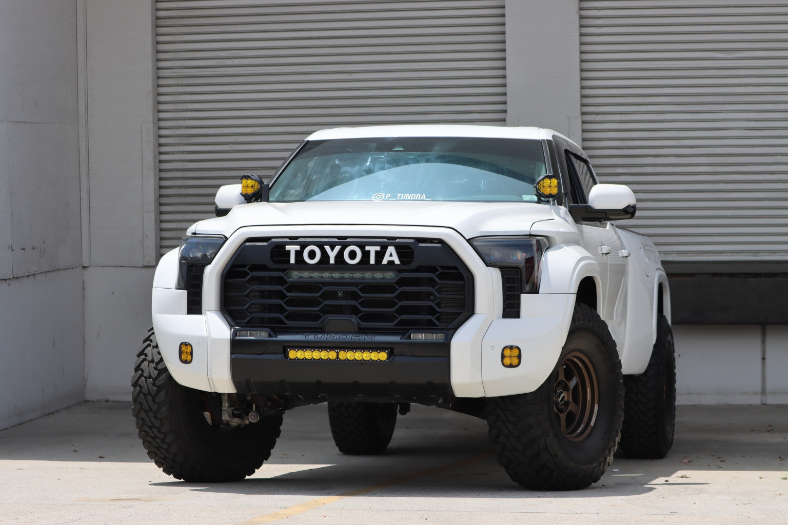 ダッジ RAM ティラノサウルス1500 2500 TRX 2021-2024カーセンターコンソールダッシュボードGPSナビゲーションサイドエアコン吹き出し口フレームカバー多色選択 ダッジ RAM ティラノサウルス1500 2500 TRX 2021-2024カーセンター