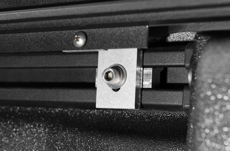 Roll'n Lock  ロールアンドロック リトラクタブル  ハードトノカバー (JTグラディエーター)