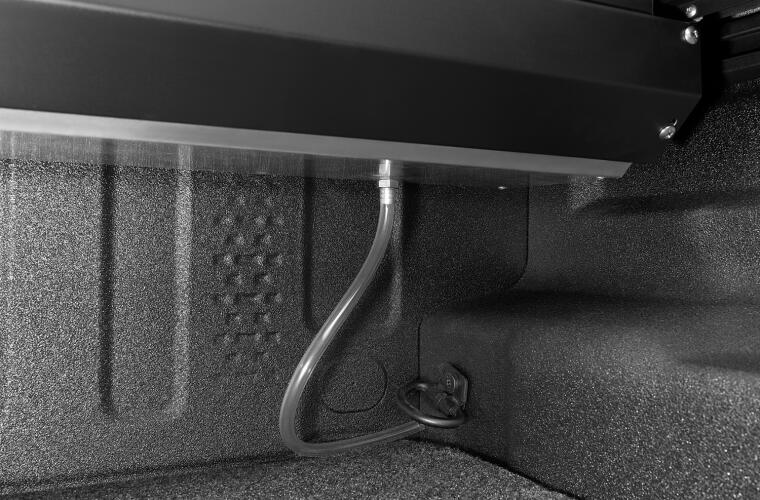 Roll'n Lock  ロールアンドロック リトラクタブル  ハードトノカバー (JTグラディエーター)